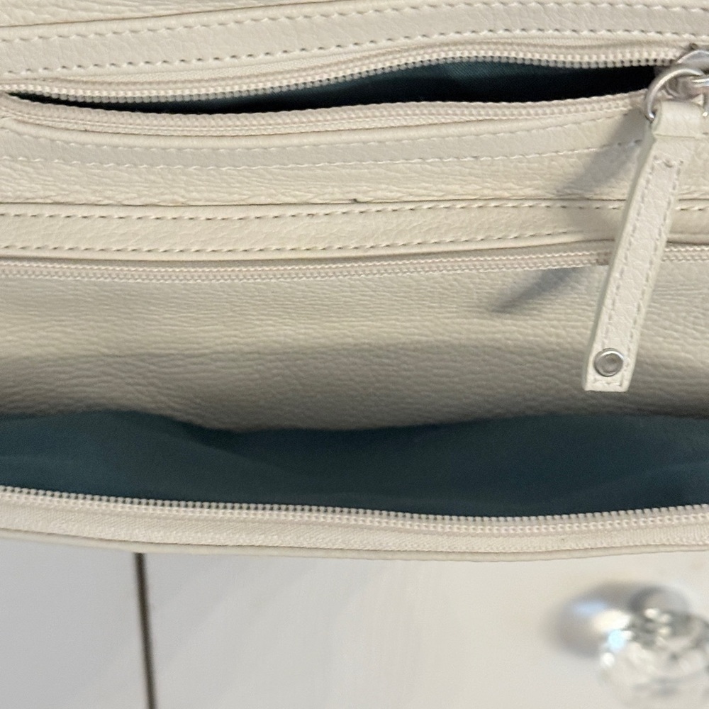 Stone & Co. Off-White Leather Shoulder Bag. GREAT CONDITION - Picture 3 of 7